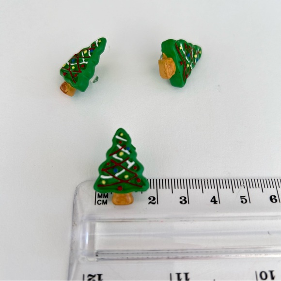 Vintage Buttons Garment Molded Plastic Christmas Tree Holidays Set Of 3 - Picture 2 of 11